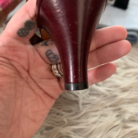 Salvatore Ferragamo Bow Toe Sling-back Heels - Picture 3 of 7